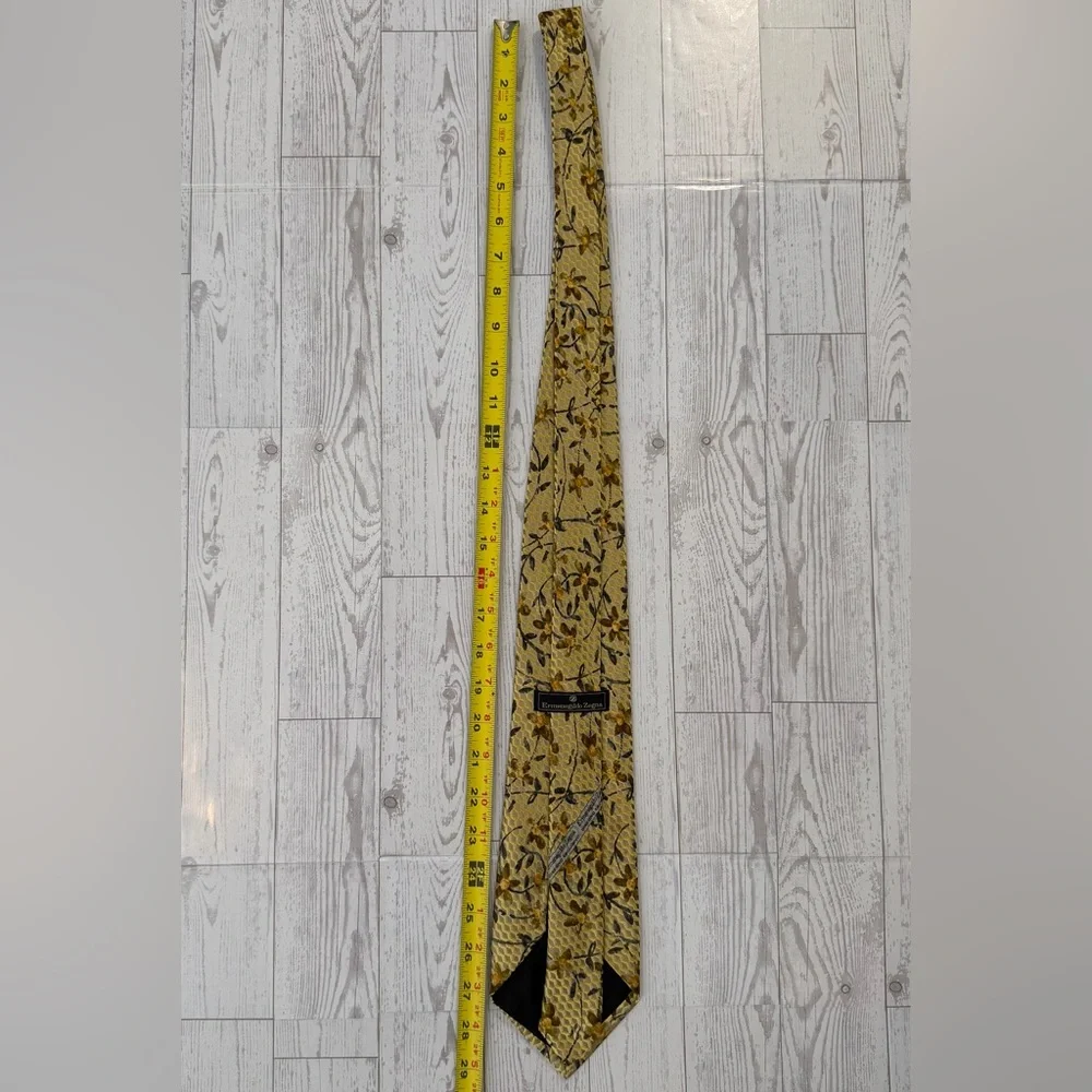 Ermenegildo Zegna, Yellow Floral, 100% Silk, Made in Italy, Designer‎ Neck Tie